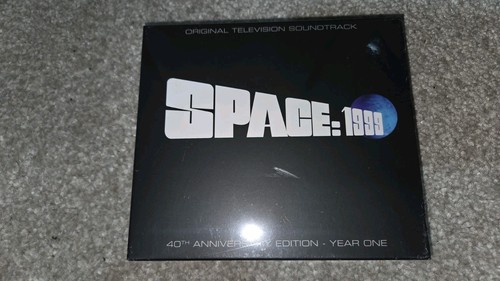 Space 1999 original - space,